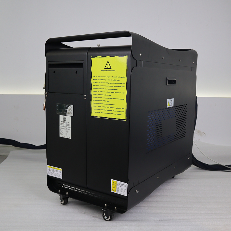1500W 2000W 3000W Fiber Laser  - Industrial Fiber Laser recensione e prezzo