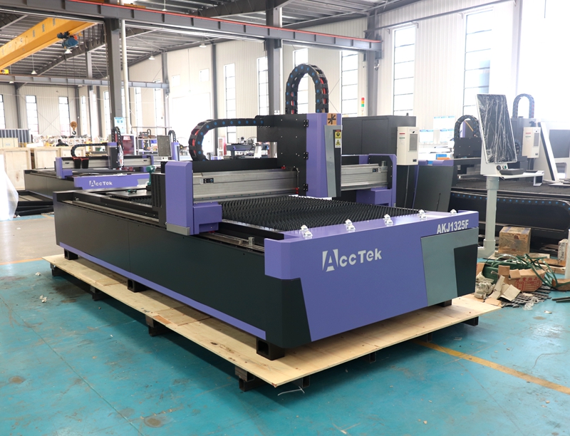 China Industrial Laser Cutter  - Industrial Laser Cutter Price recensione e prezzo